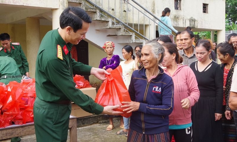 Nghe "bộ đội" nói cho hiểu điều hay, lẽ phải