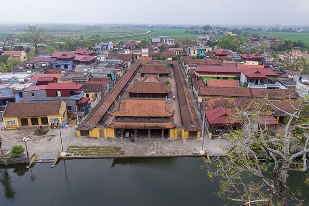 Ngôi làng trăm tuổi hình cá chép độc nhất Việt Nam nổi tiếng hiếu học, là quê hương của cố Tổng Bí thư Trường Chinh