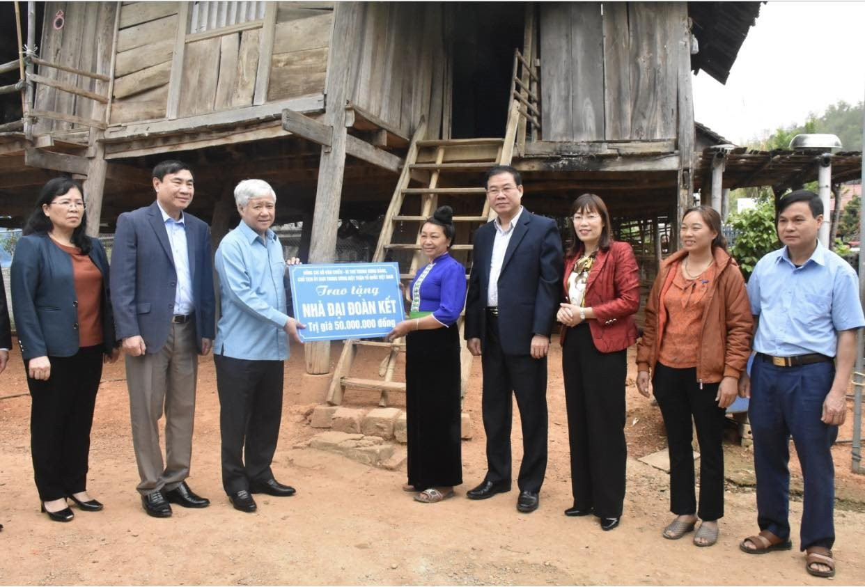 5.000 hộ nghèo tỉnh Điện Biên được hỗ trợ làm nhà Đại đoàn kết