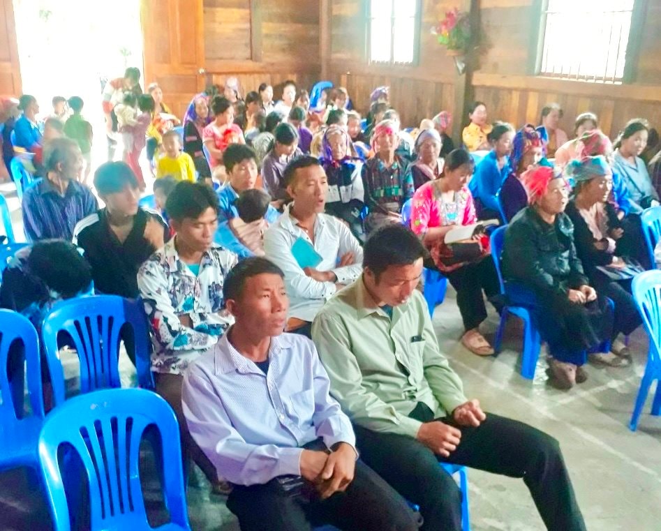 anh-1-tuyen-truyen-pho-bien-giao-duc-phap-luat-long-ghep-vao-cac-cuoc-hop-cua-ban.(1).jpg