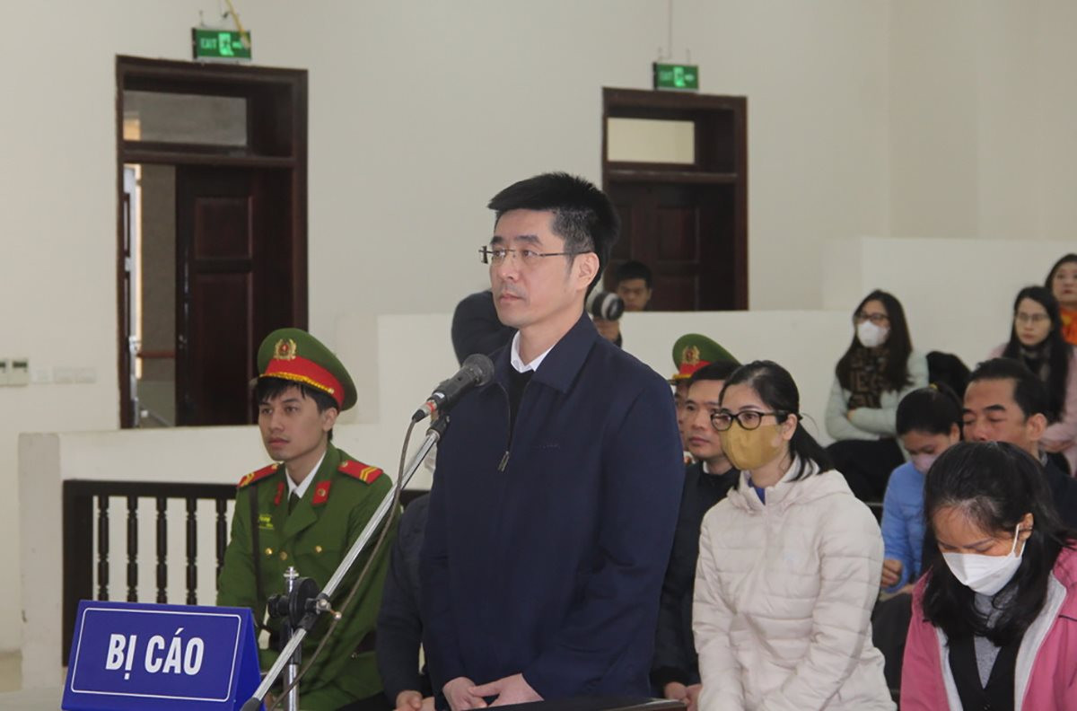Bị cáo Hoàng Văn Hưng trình bày lý do thay đổi nội dung kháng cáo trước HĐXX
