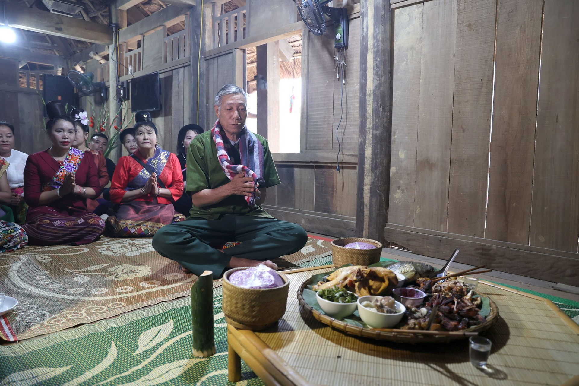Nét văn hóa độc đáo của người Lào qua Lễ vào nhà mới