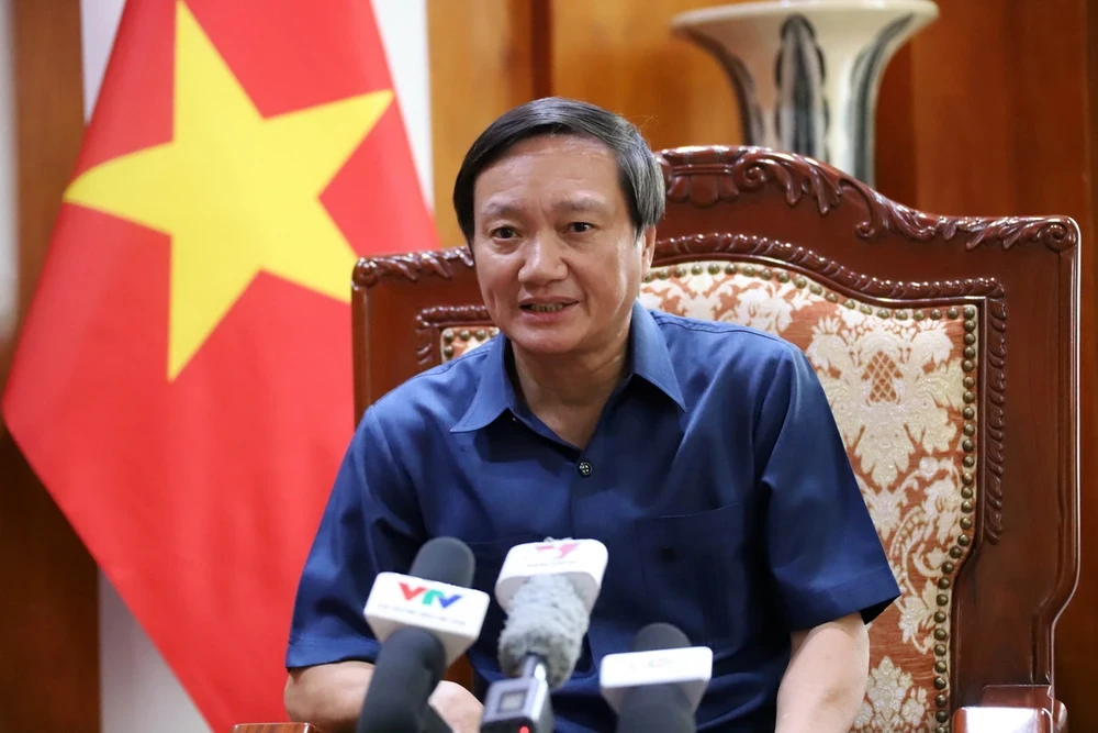 Thủ tướng Lào thăm chính thức Việt Nam: Tăng cường tình đoàn kết hữu nghị và hợp tác toàn diện giữa hai nước- Ảnh 2.