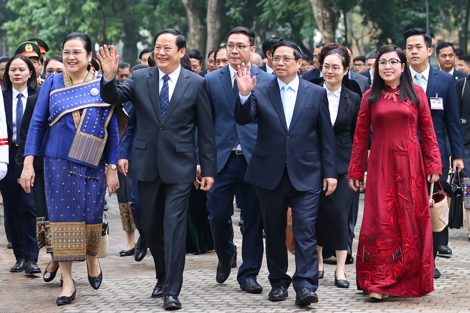 Chùm ảnh: Lễ đón trọng thể Thủ tướng Lào Sonexay Siphandone thăm chính thức Việt Nam- Ảnh 7.