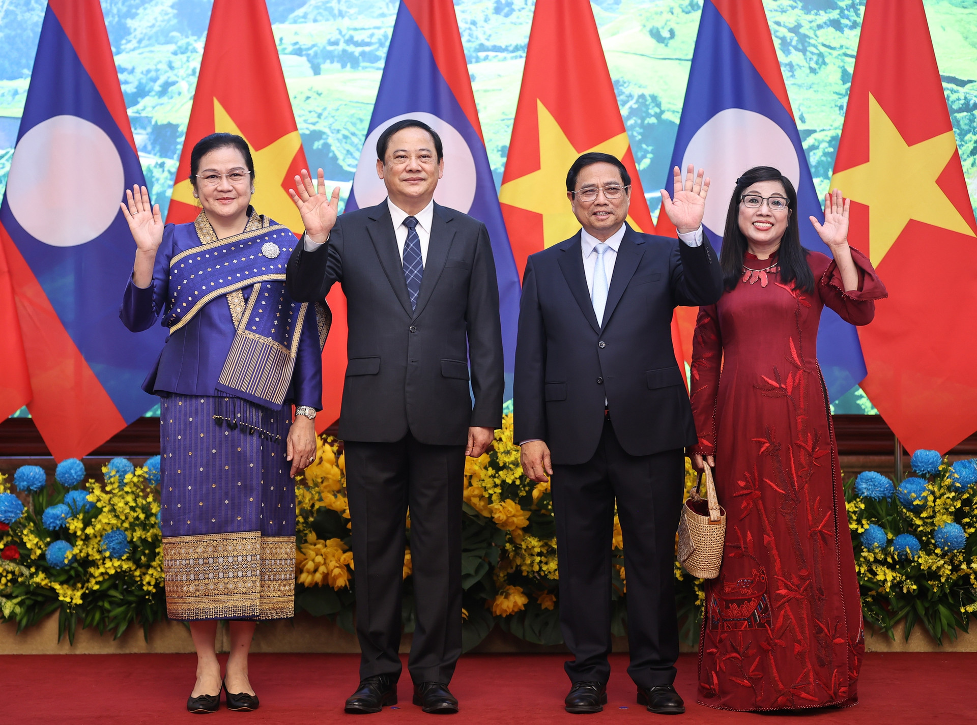 Chùm ảnh: Lễ đón trọng thể Thủ tướng Lào Sonexay Siphandone thăm chính thức Việt Nam- Ảnh 9.