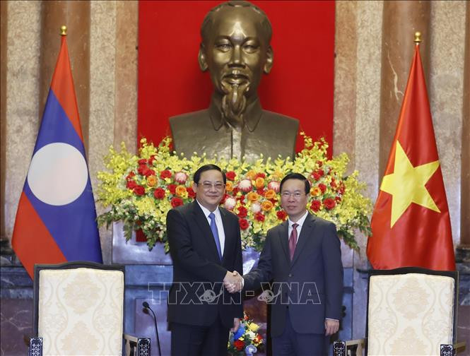 Chủ tịch nước Võ Văn Thưởng tiếp Thủ tướng Lào Sonexay Siphandone- Ảnh 1.