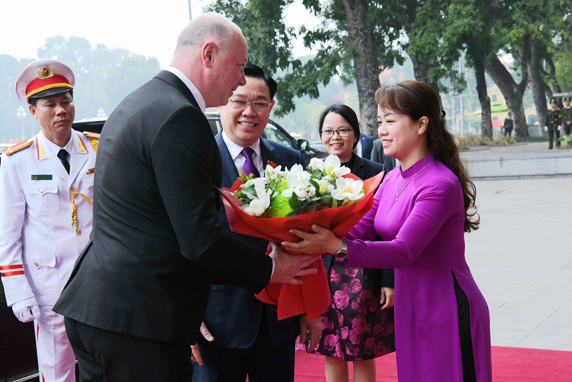 Chủ tịch Quốc hội Vương Đình Huệ chủ trì Lễ đón Chủ tịch Quốc hội Bulgaria thăm chính thức Việt Nam