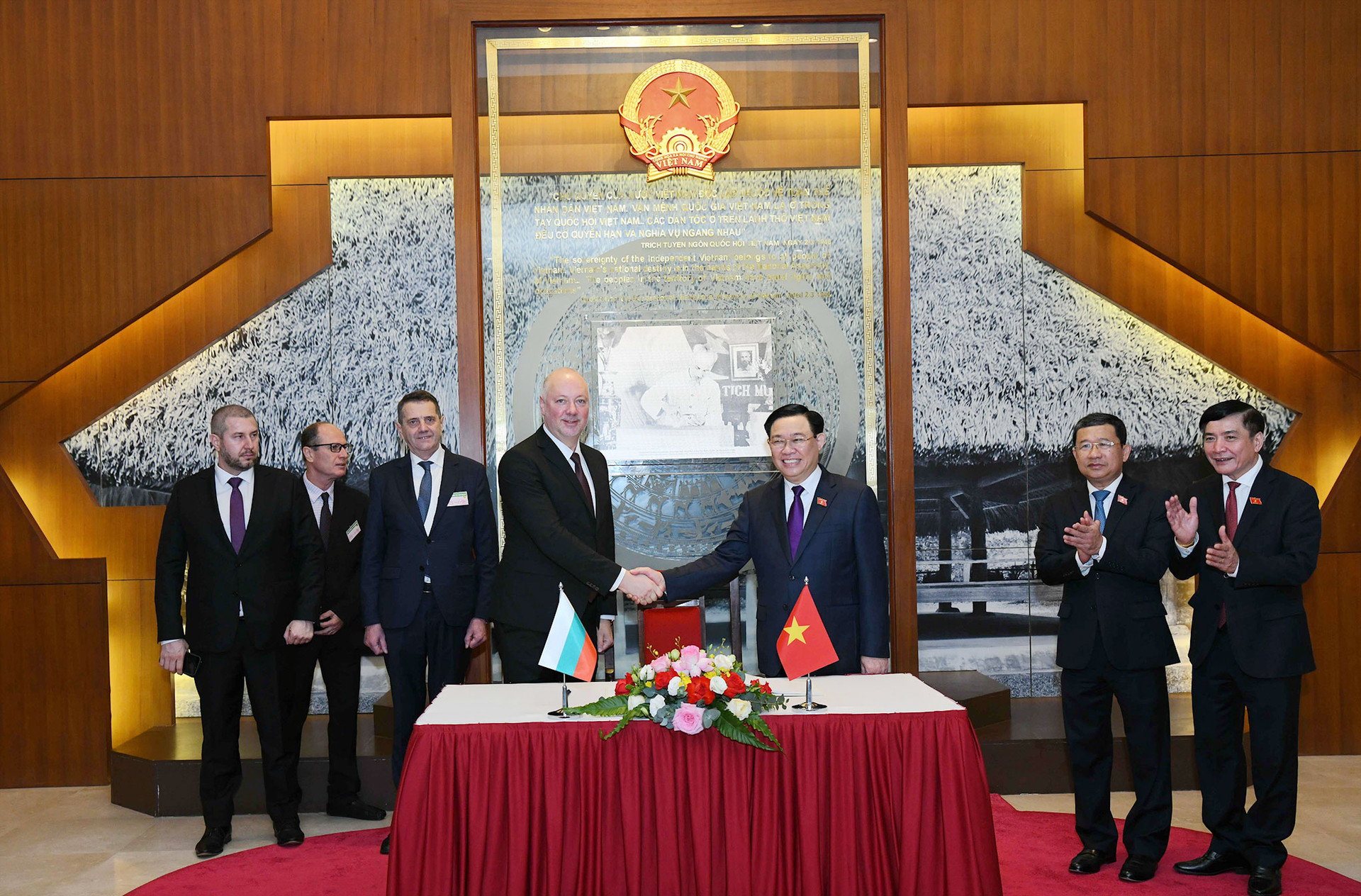 Chủ tịch Quốc hội Vương Đình Huệ chủ trì Lễ đón Chủ tịch Quốc hội Bulgaria thăm chính thức Việt Nam -0