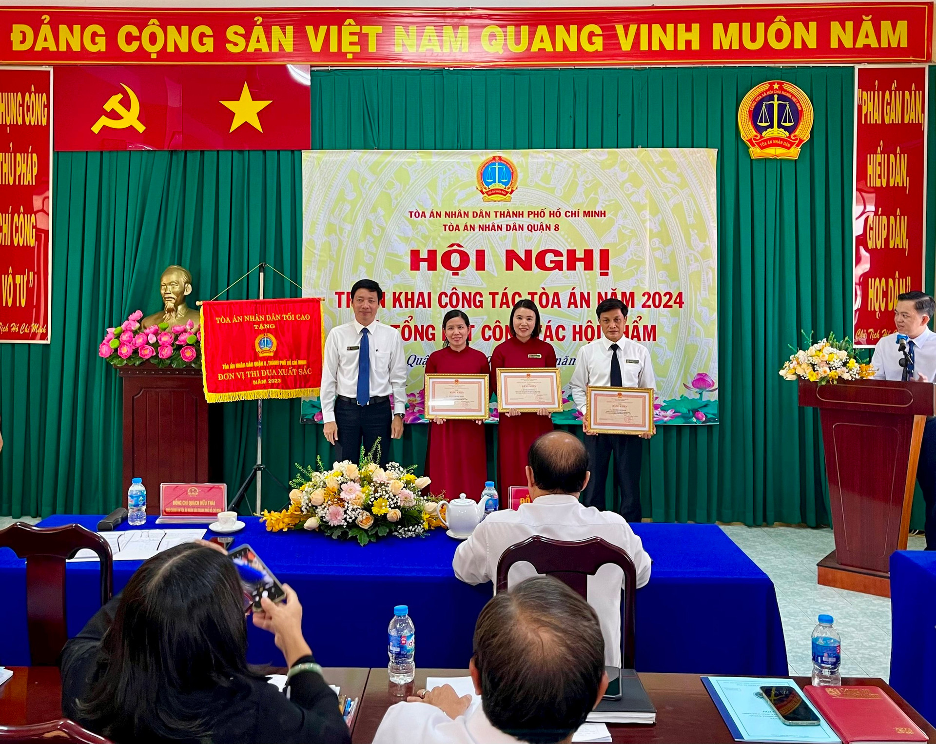 anh-1-pho-chanh-an-tp.hcm.jpg