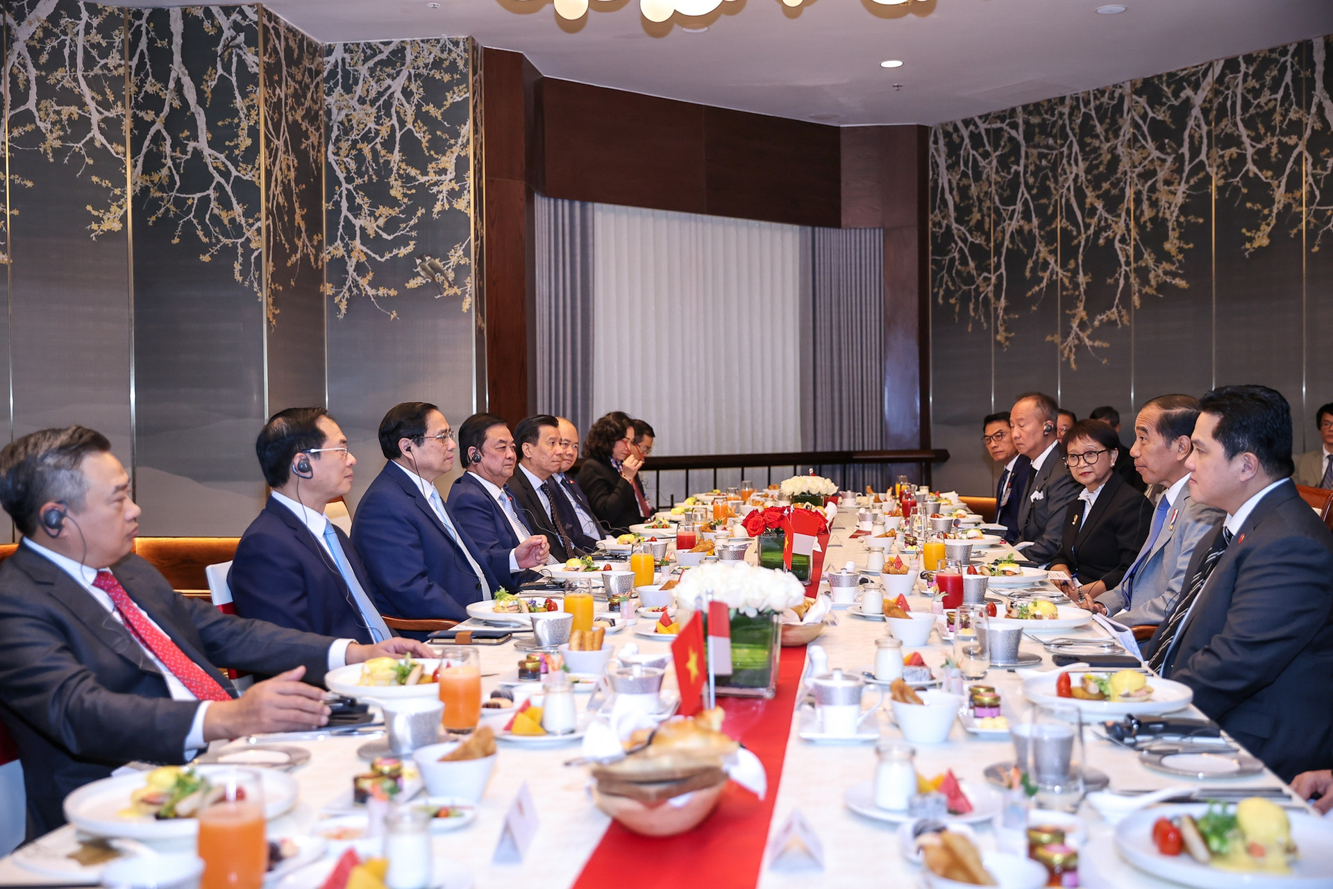Thủ tướng Phạm Minh Chính và Tổng thống Indonesia kêu gọi doanh nghiệp 2 nước tăng cường hợp tác, đầu tư- Ảnh 9.