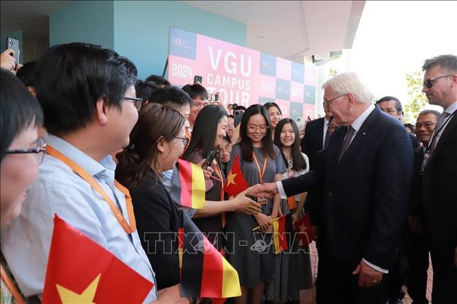 Tổng thống Đức tới thăm Trường Đại học Việt - Đức- Ảnh 1.