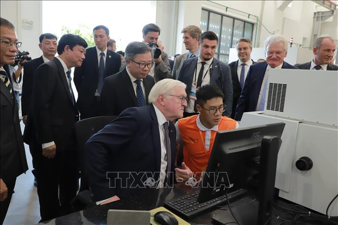 Tổng thống Đức tới thăm Trường Đại học Việt - Đức- Ảnh 3.