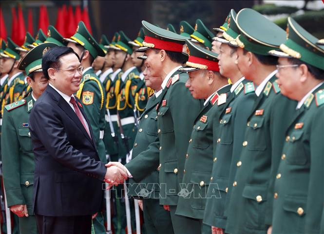 Chủ tịch Quốc hội Vương Đình Huệ thăm, chúc Tết tại Bộ Tư lệnh Bộ đội Biên phòng- Ảnh 2.