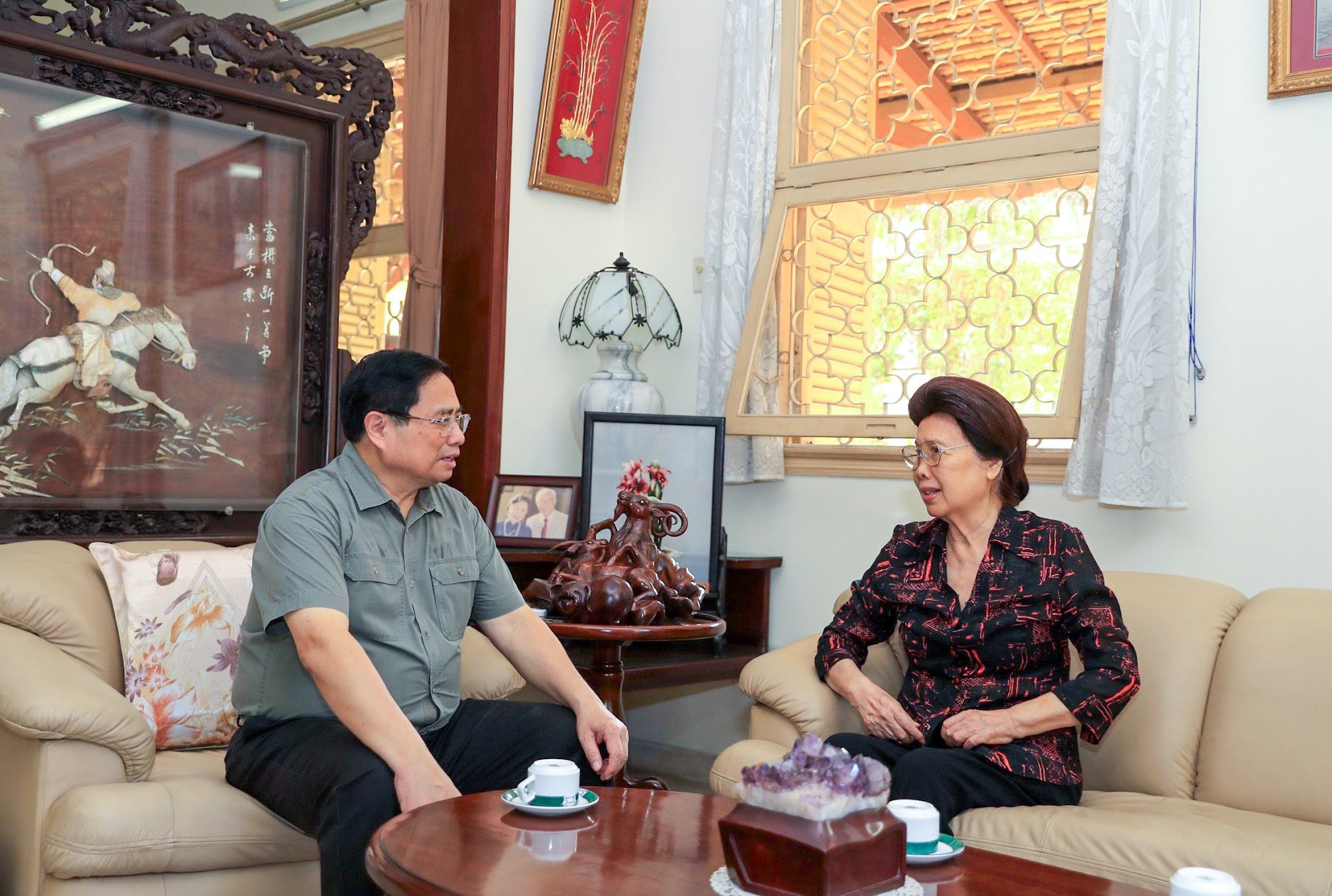 Thủ tướng Phạm Minh Chính dâng hương các đồng chí cố Thủ tướng Chính phủ- Ảnh 4.
