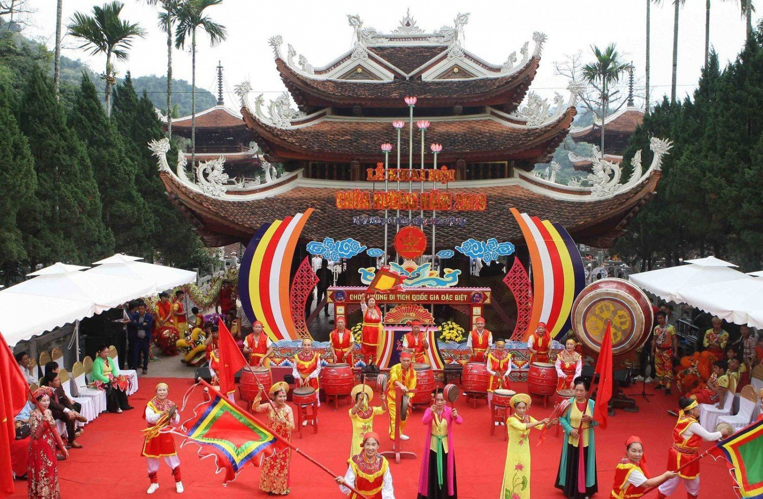 Xây dựng lễ hội chùa Hương góp phần vào sự phát triển du lịch Thủ đô