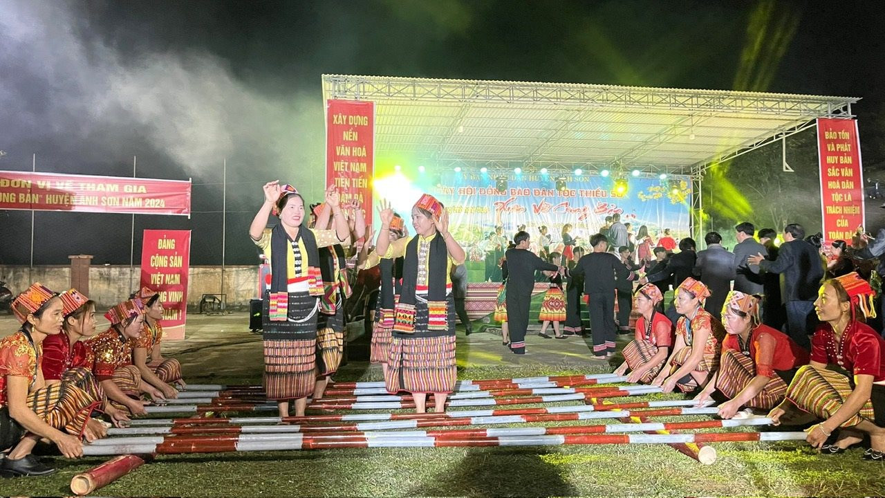 Trò chơi truyền thống của người Thái trong những ngày tết