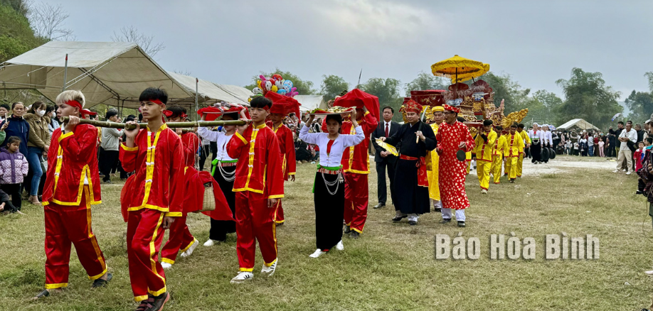 Bảo tồn và phát huy giá trị văn hoá của lễ hội ở Mường Vang
