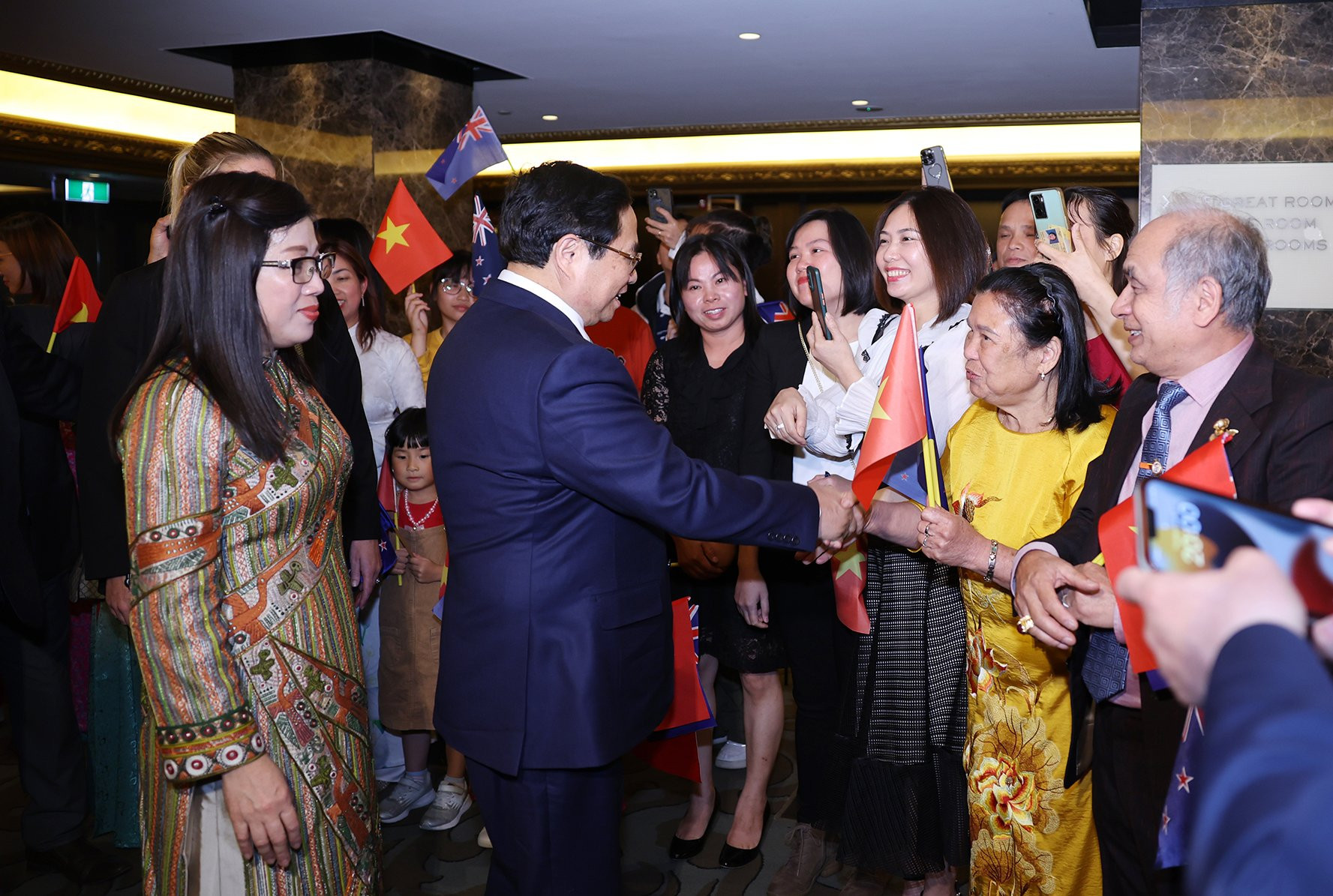 Thủ tướng Phạm Minh Chính tới Auckland, thăm chính thức New Zealand- Ảnh 6.