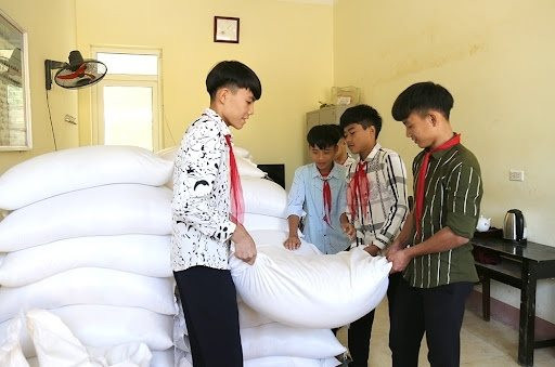 Bình Phước phân bổ gạo hỗ trợ học sinh vùng đặc biệt khó khăn