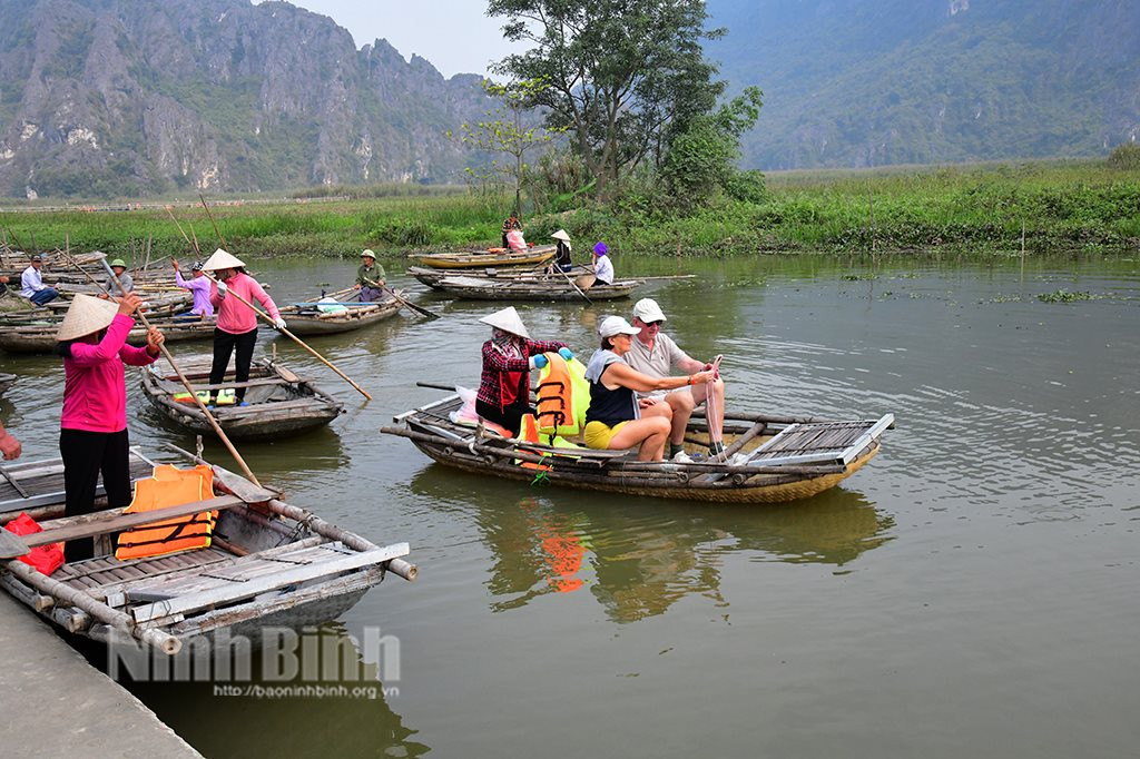 gia-van-xay-dung-moi-truong-van-hoa-van-minh-du-lich-93b91.jpg