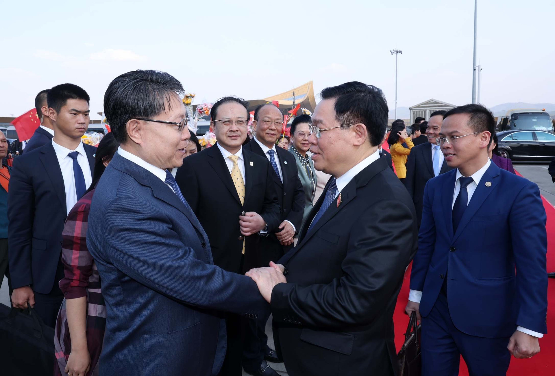 Chủ tịch Quốc hội Vương Đình Huệ kết thúc tốt đẹp chuyến thăm chính thức Trung Quốc -0
