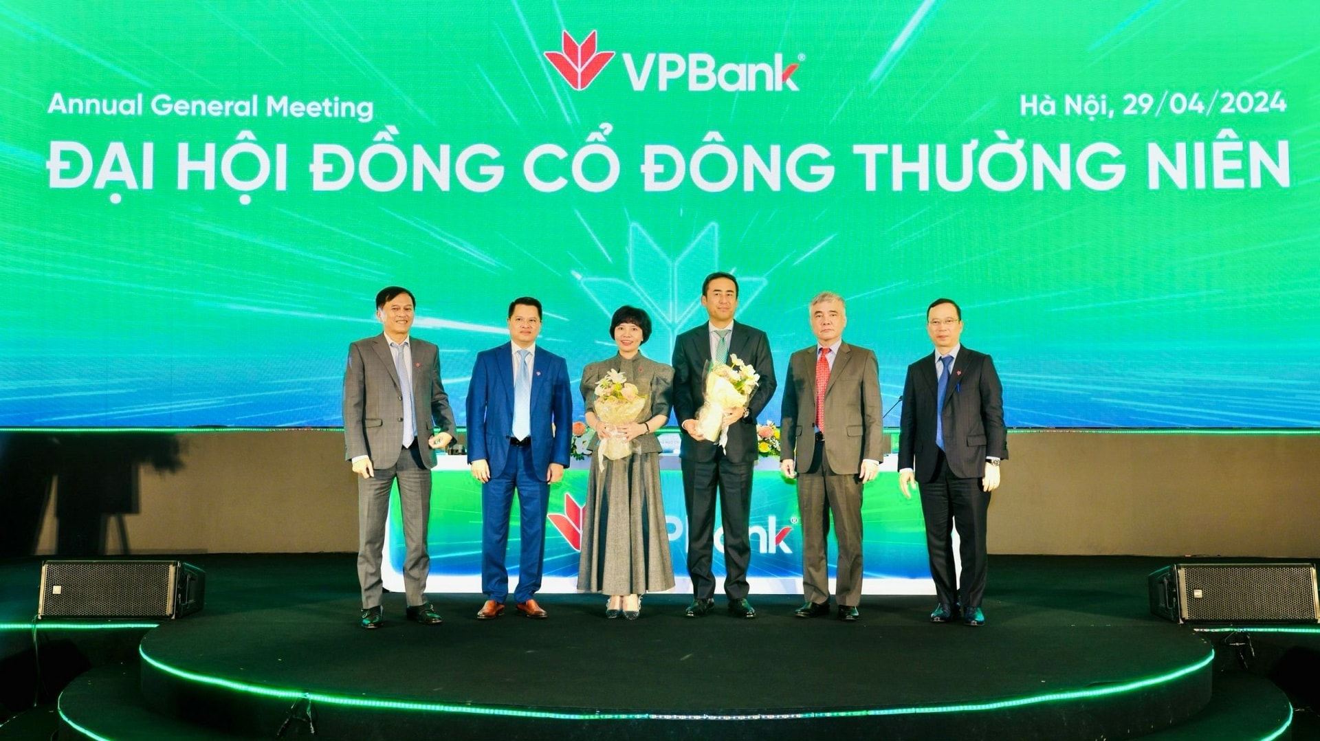 dai-hoi-dong-co-dong-thuong-nien-vpbank-a2.jpg