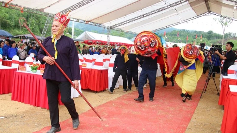 Bắc Kạn: Khai hội Chợ tình Xuân Dương ảnh 2