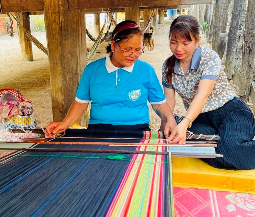 Phụ nữ Plei Tel A gìn giữ nghề dệt truyền thống