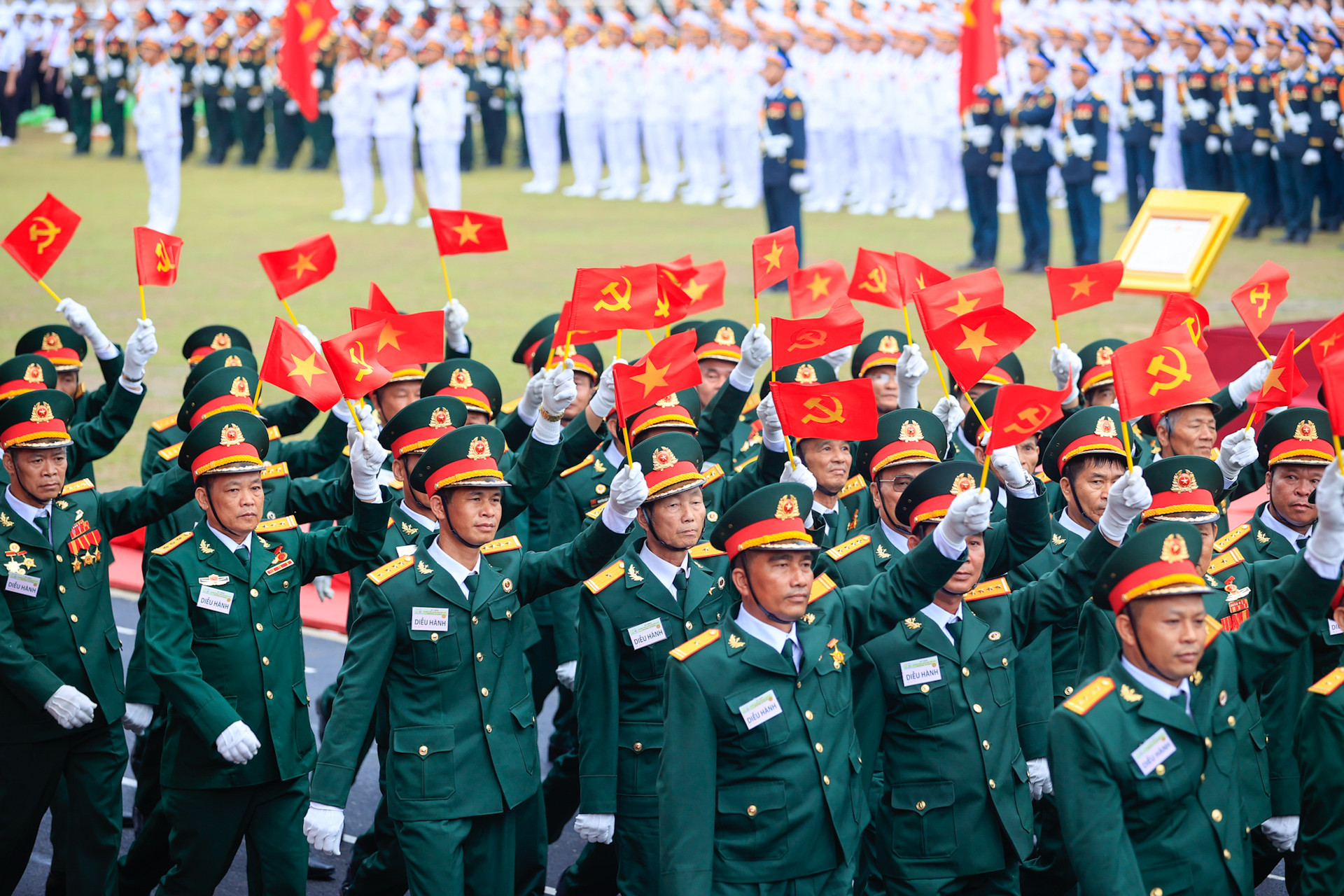 Những hình ảnh ấn tượng tại Lễ diễu binh, diễu hành kỷ niệm 70 năm Chiến thắng Điện Biên Phủ- Ảnh 23.