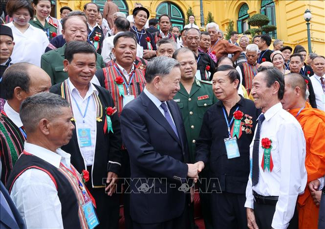 Chủ tịch nước Tô Lâm gặp mặt người có uy tín tiêu biểu trong đồng bào dân tộc- Ảnh 1.