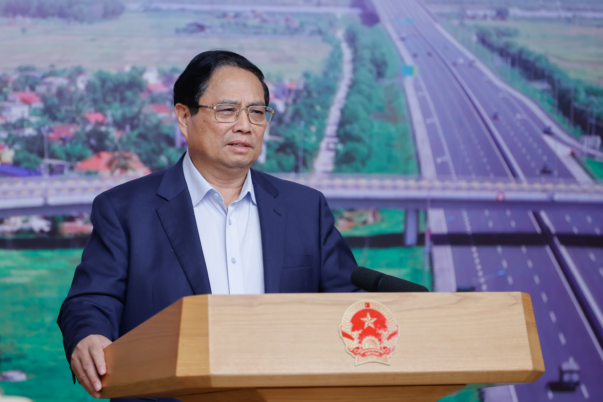 Thủ tướng Phạm Minh Chính: 500 ngày thi đua để hoàn thành 3.000 km cao tốc trong năm 2025- Ảnh 4.