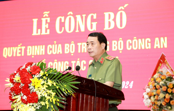 Công bố quyết định bổ nhiệm Giám đốc Công an tỉnh Hà Tĩnh -0