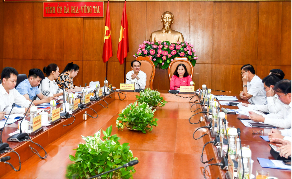 quang-canh-buoi-lam-viec.png