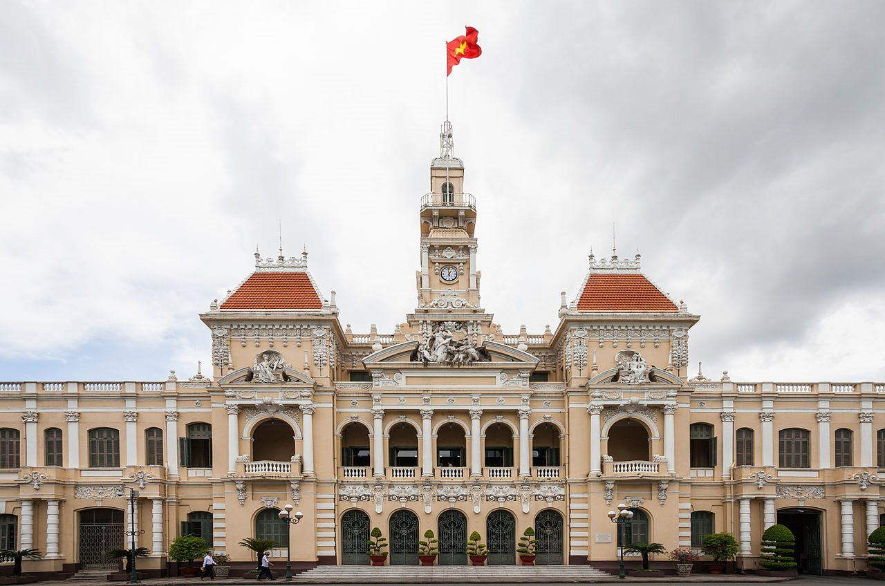 1280px-ayuntamiento-ciudad-ho-chi-minh-vietnam-2013-08-14-dd-01.jpeg