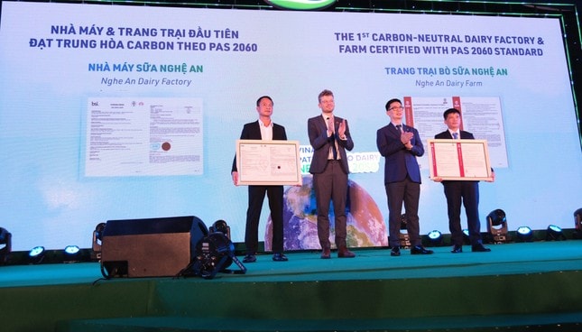 Chương trình Net Zero của Vinamilk dành giải thưởng doanh nghiệp trách nhiệm châu Á ảnh 2