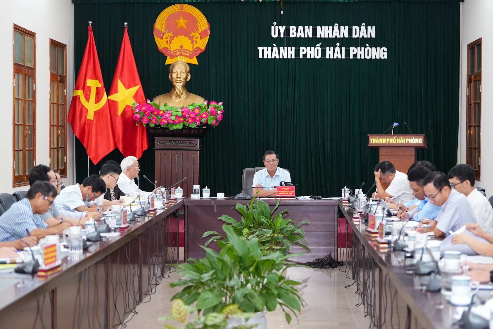 chu-tich-tp-hai-phong1.jpg