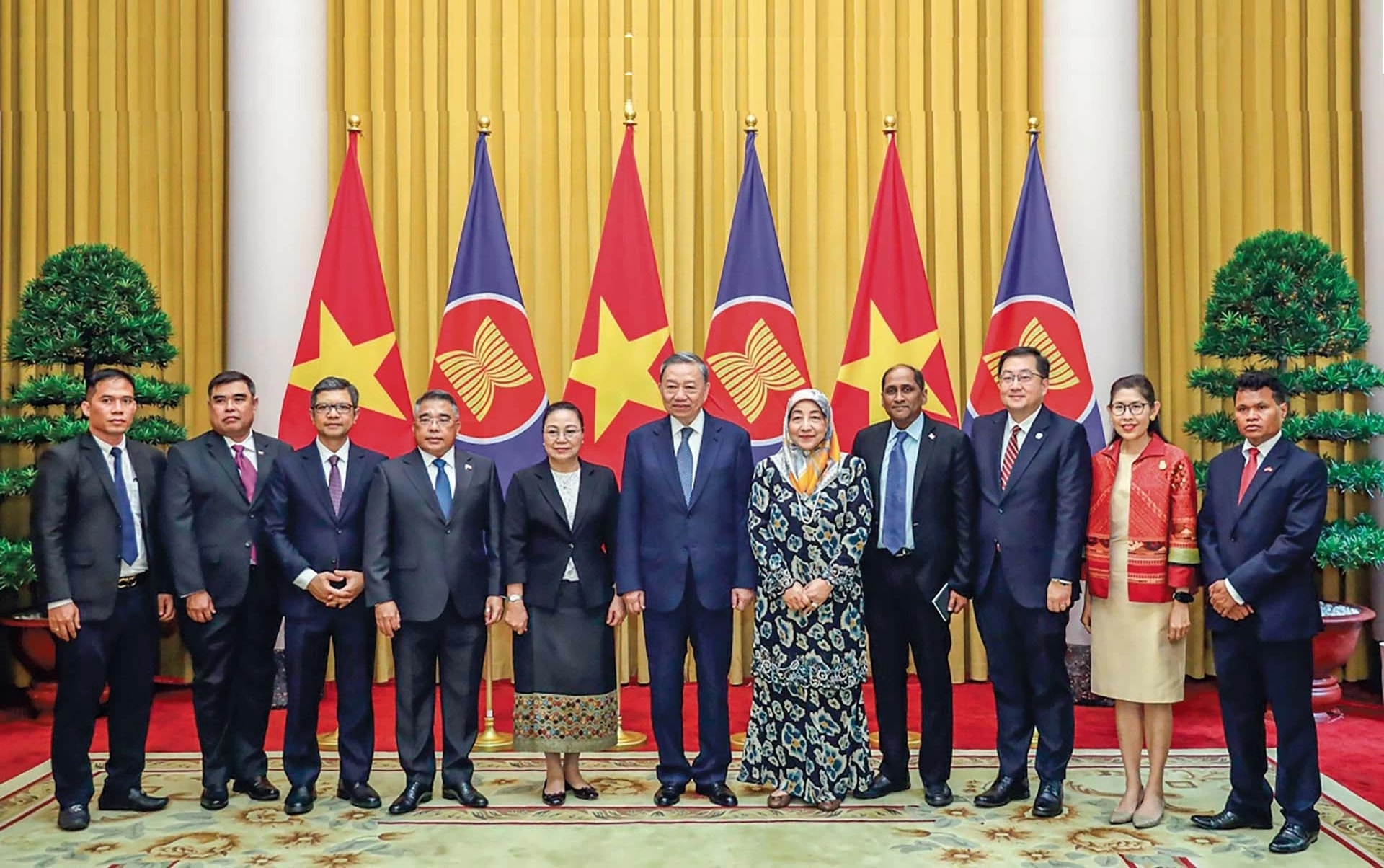 asean-hanh-trinh-gan-ket-va-tu-cuong-khu-vuc-20240807141735-1-(2).jpg