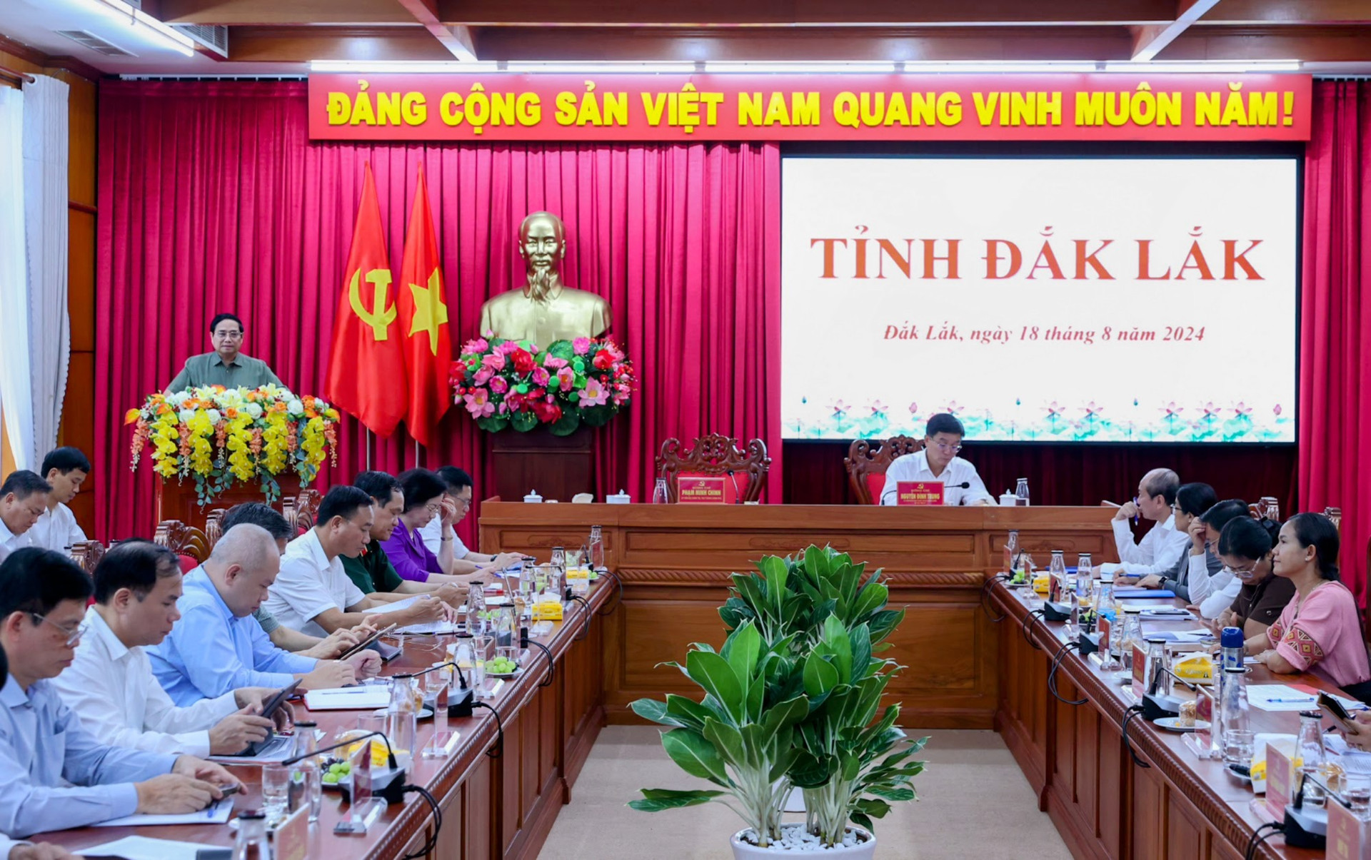 Thủ tướng: Phát triển Đắk Lắk nhanh, bền vững, toàn diện, bao trùm, không để ai bị bỏ lại phía sau- Ảnh 6.