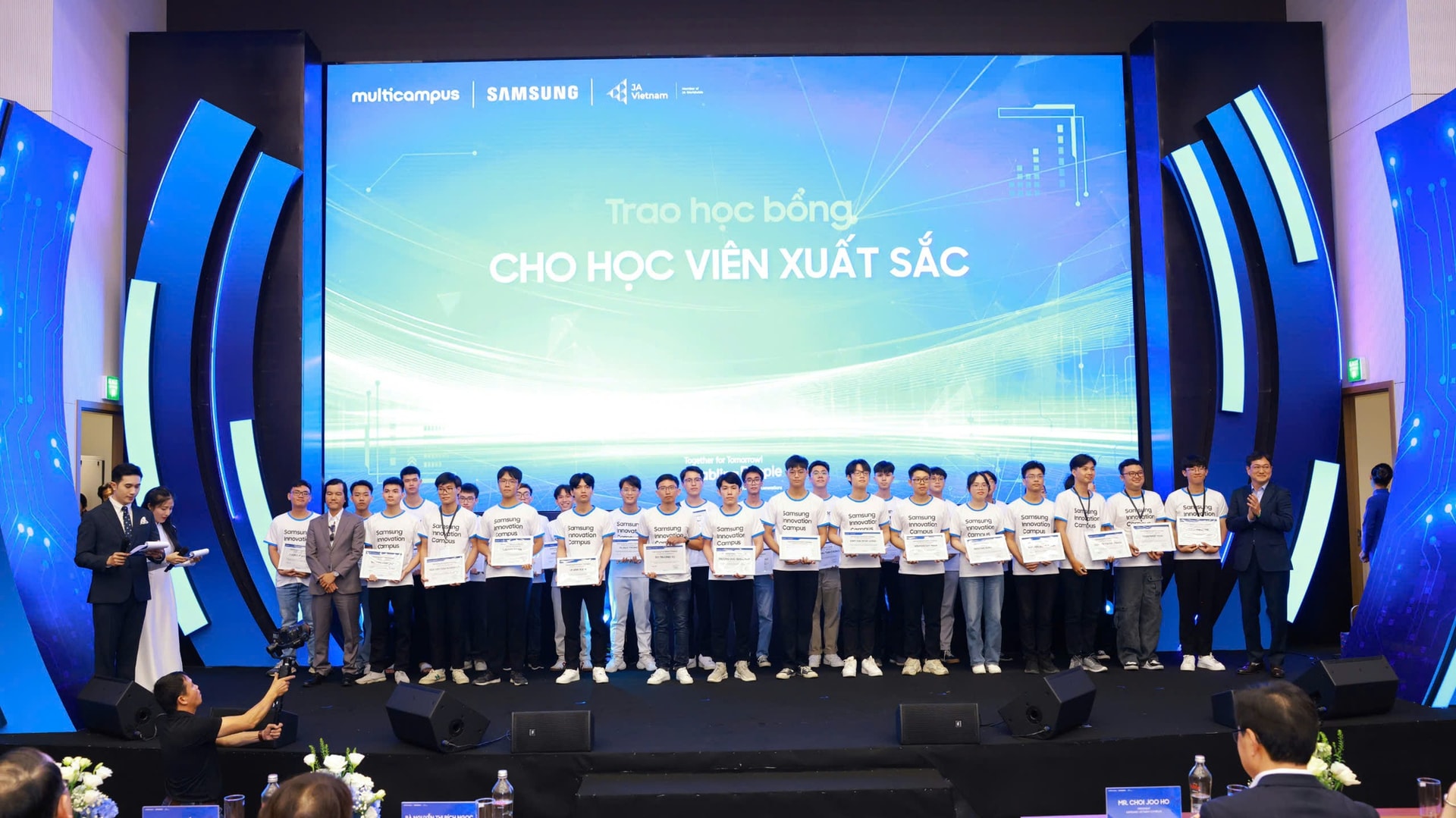 Dự án Phát triển nhân tài công nghệ - Samsung Innovation Campus: Những 'trái ngọt' đầu tiên- Ảnh 2.