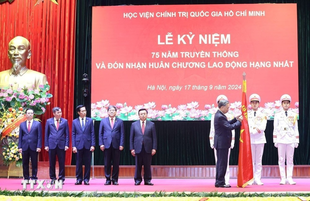 ttxvn_tong_bi_thu_chu_tich_nuoc_hoc_vien_chinh_tri_quoc_gia_ho_chi_minh_1709-4.jpg