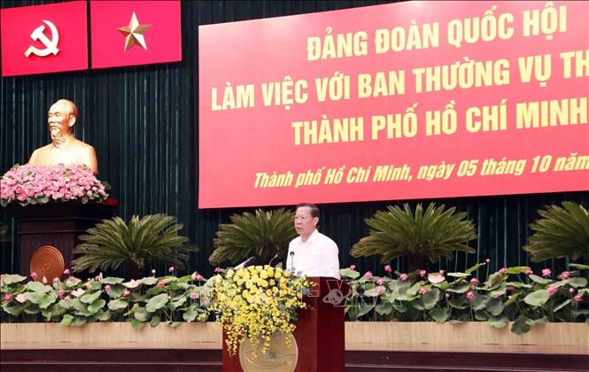 Chủ tịch Quốc hội Trần Thanh Mẫn làm việc với Ban Thường vụ Thành ủy TPHCM- Ảnh 2.