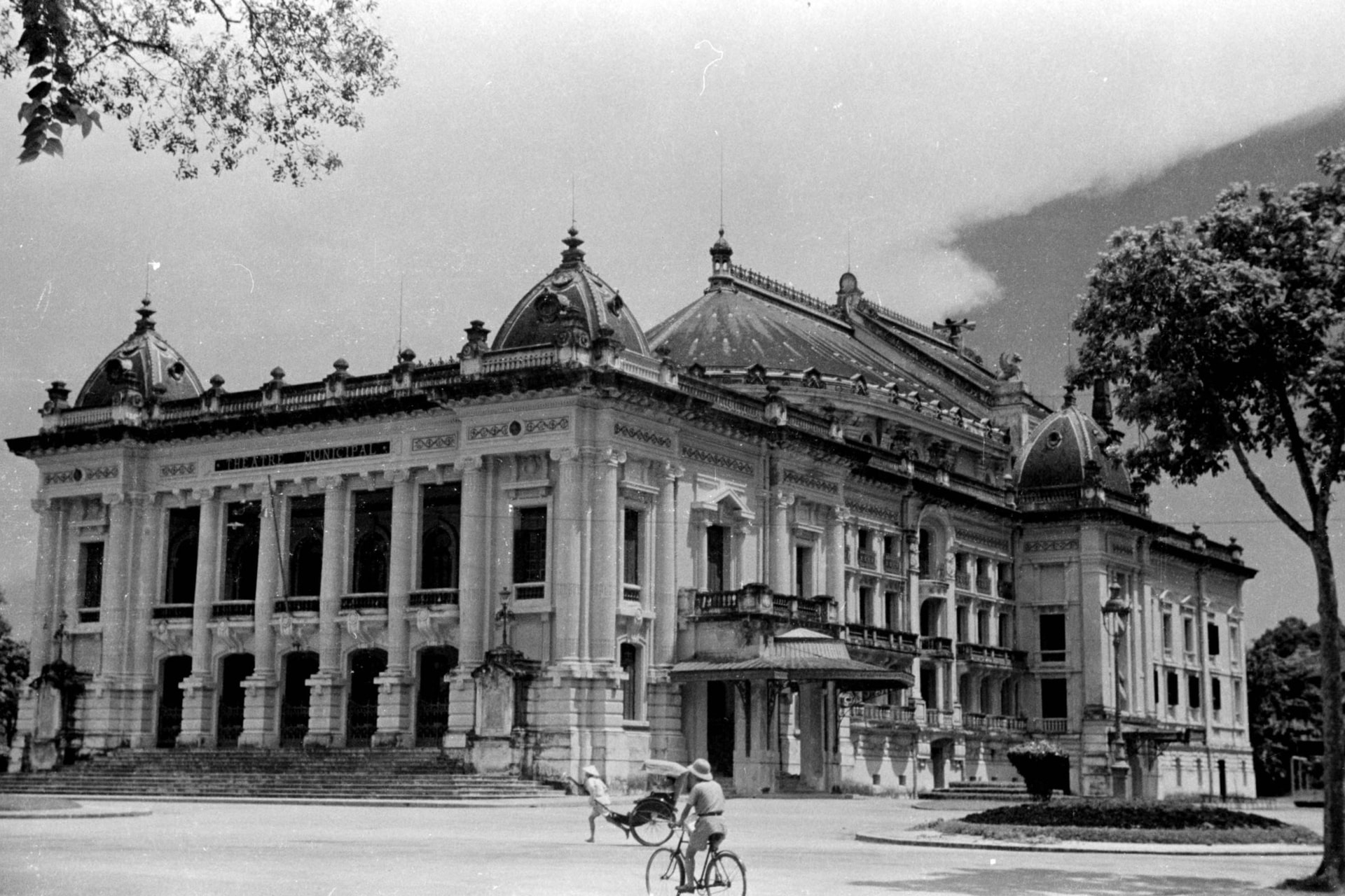 3-nha-hat-lon-hanoi-1940-rue-paul-bert-1728211947.jpg