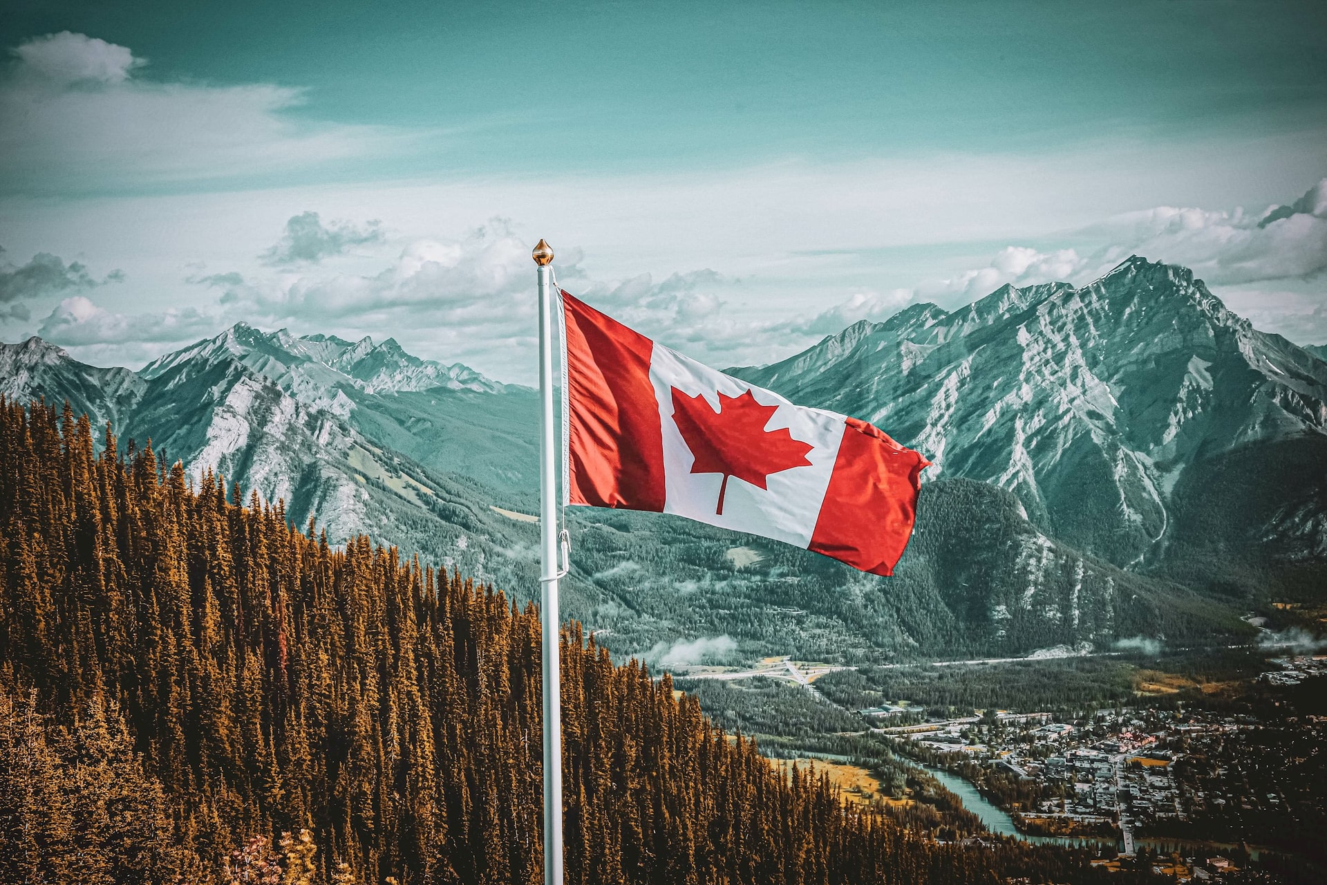 1713969318-flag_landscape_canada.jpeg