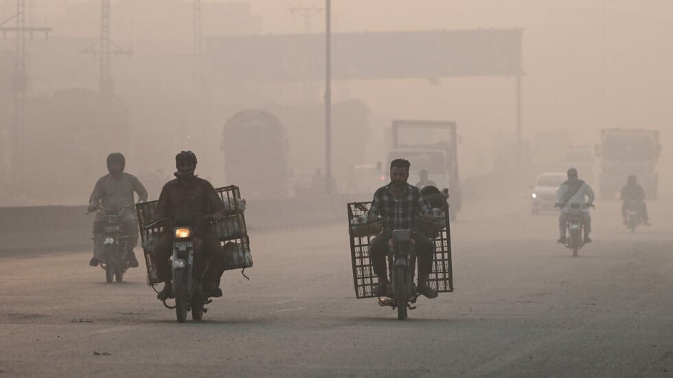 o-nhiem-khong-khi-lahore-nguon-afp.jpg