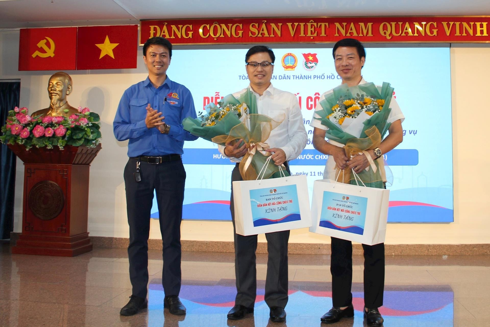 tang-qua-1(1).jpg