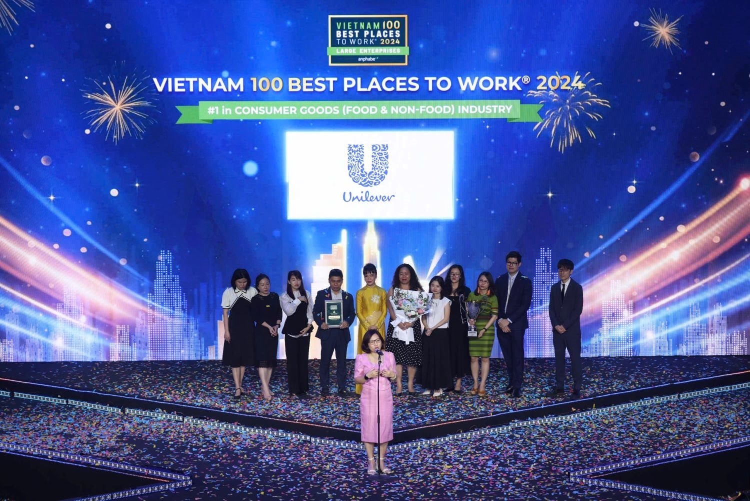 unilever-vinh-danh-top-1-best-places-to-work-1732031893583197009509.jpg