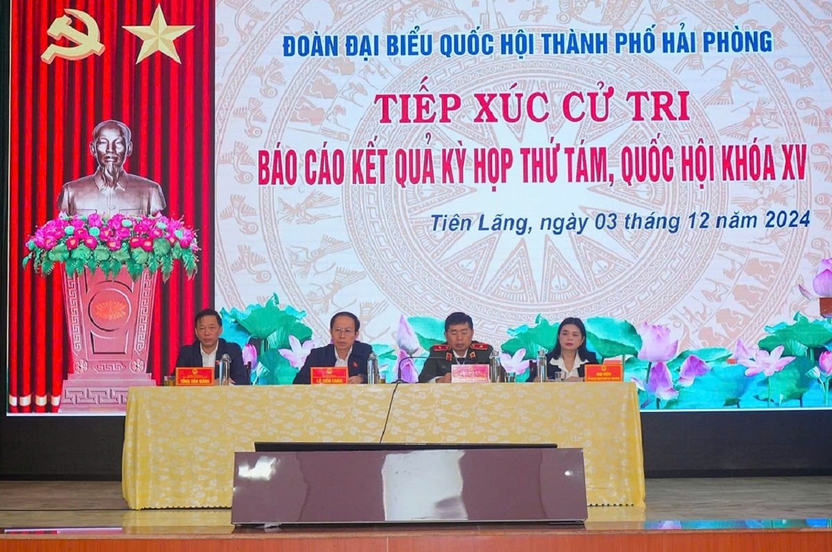 tiep-xuc-cu-tri.jpg