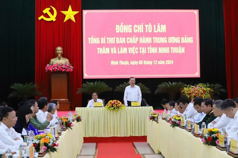 Tổng Bí thư Tô Lâm và Đoàn công tác của Trung ương làm việc với Ban Thường vụ Tỉnh ủy Ninh Thuận.