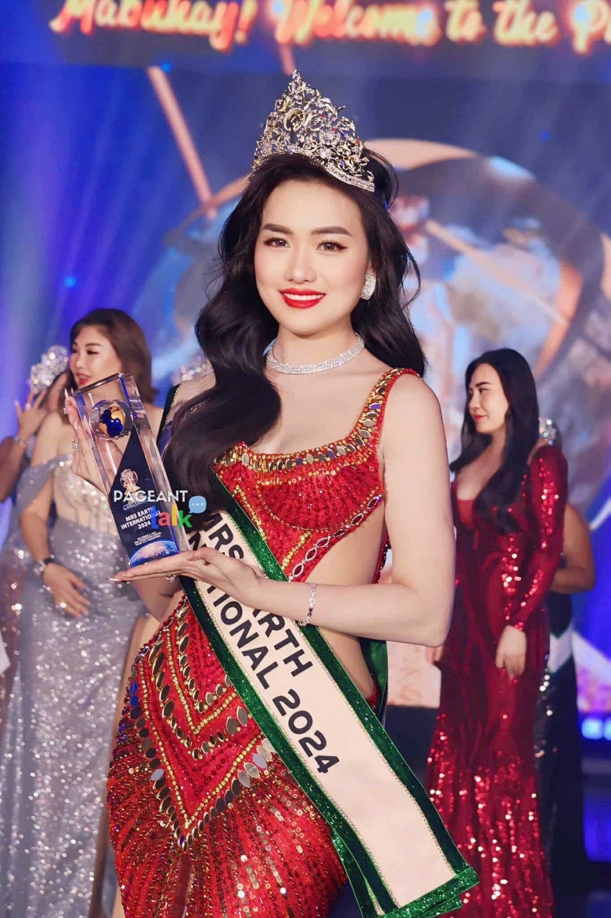 nguoi dep vu thi hoa dang quang mrs earth international 2024 hinh anh 5