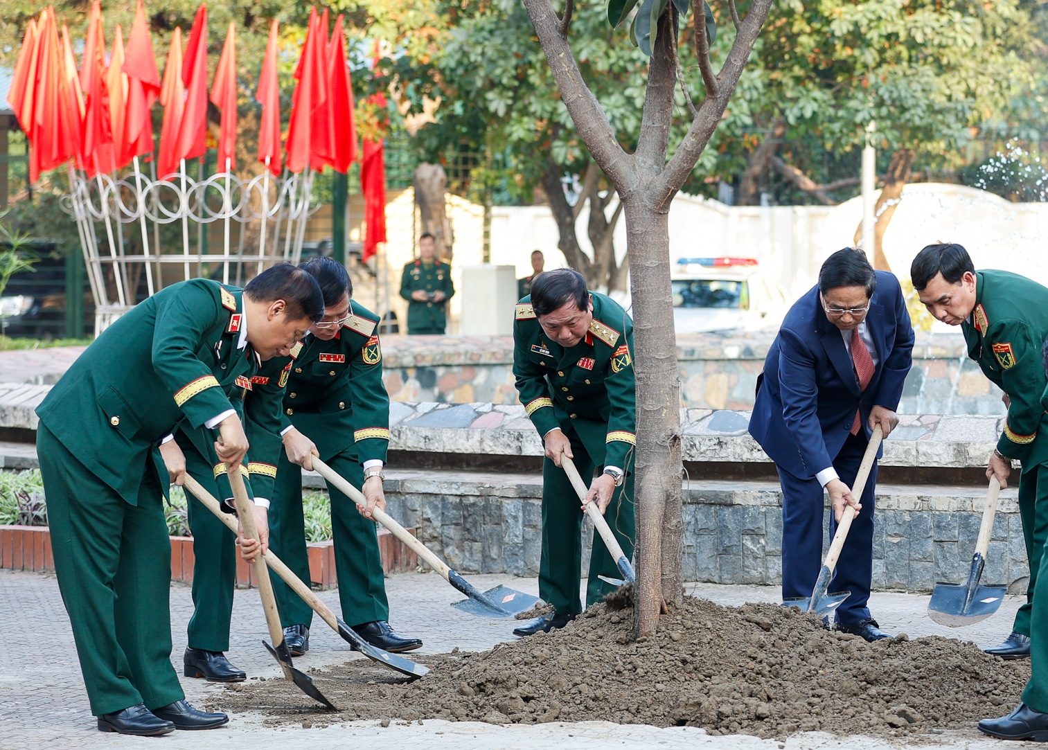 Thủ tướng: Xây dựng Học viện Kỹ thuật quân sự thành thương hiệu có tiếng trong khu vực và trên thế giới- Ảnh 9.